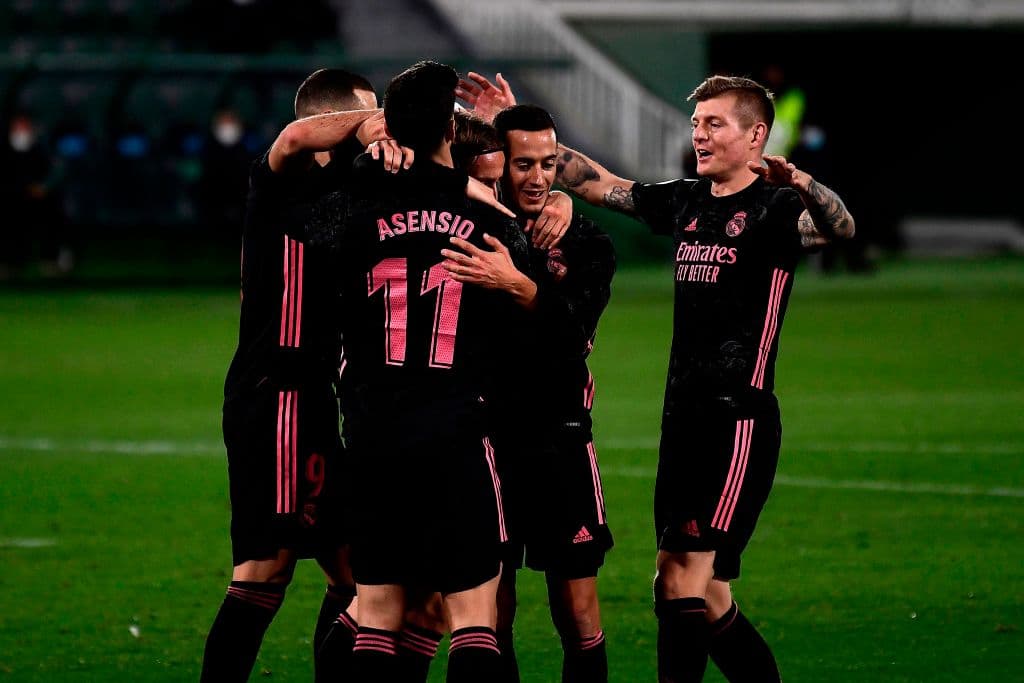 Real Madrid no puede con el Elche y cierran el año con empate 1-1. El primer gol cay´ó a favor del club 'merengue' por parte de Luka Modric, pero fue hasta el minuto 52 que, con un penal cobrado por Fidel Chaves, se igualó el marcador en la J16 de LaLiga.