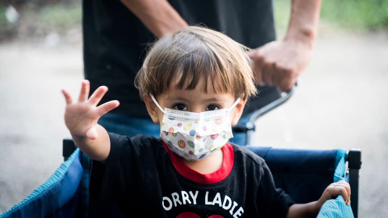 Durante el mes de julio, las últimas cifras disponibles, autoridades fronterizas registraron 212,672 detenciones a inmigrantes indocumentados, el mayor número en 21 años.