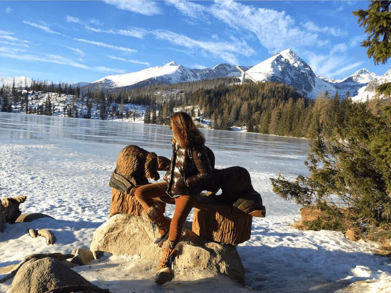 La conductora no se ha olvidado de sus fans, por lo que comparte con ellos, a través de sus redes sociales, cada nuevo lugar que conoce, como este paisaje de Eslovaquia con temperaturas bajo cero.