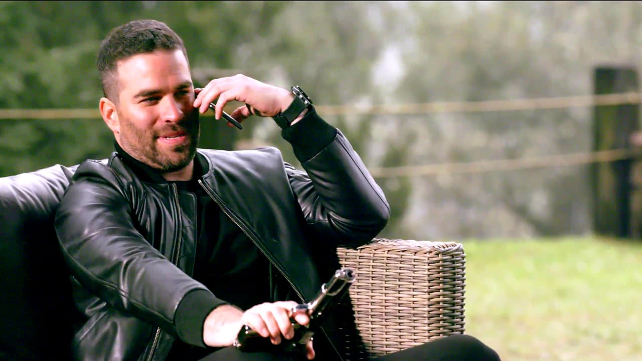 Óscar logró que ordenaran la muerte de Yolanda y también fue el primero en enterarse de que logró sobrevivir al accidente aéreo en Colombia.