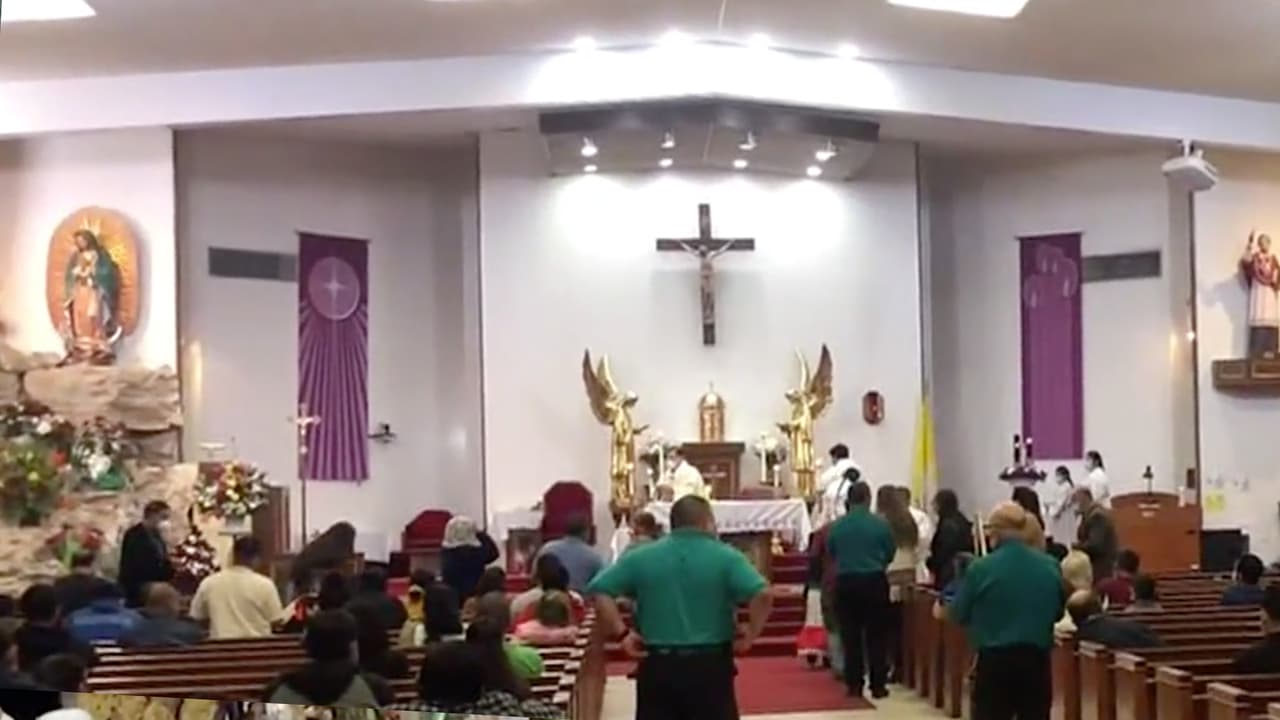 Los fieles no quisieron dejar pasar la oportunidad de festejar a la Virgen Morena.
