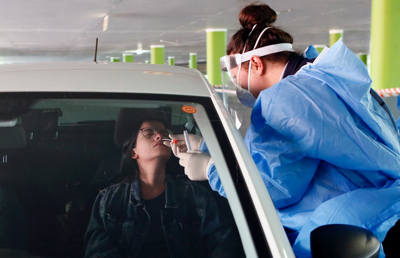 Para hacerse el test de coronavirus tiene que sacar turno llamando al 888-364-3065.