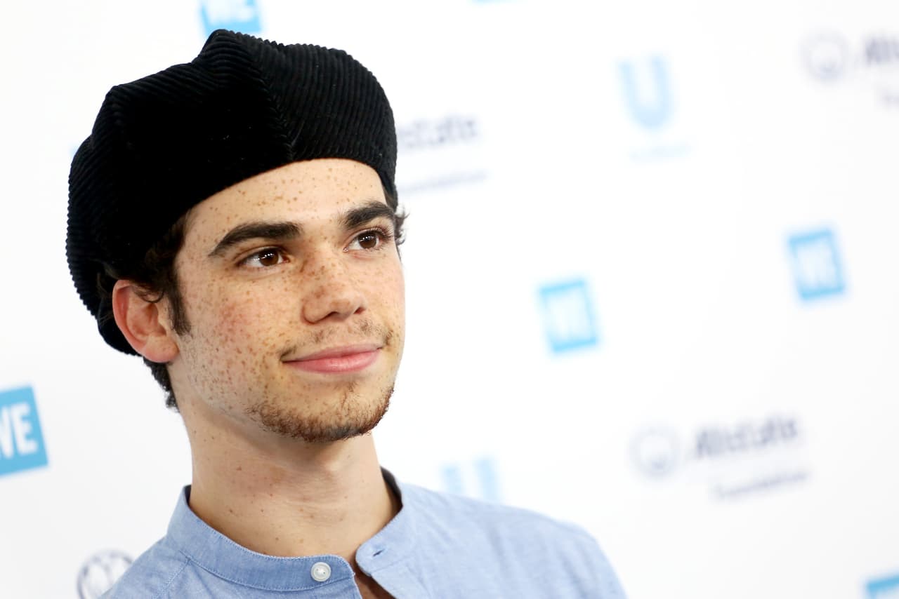 Desde Salma Hayek hasta la hija de Andrea Legarreta: famosos de luto por Cameron Boyce
