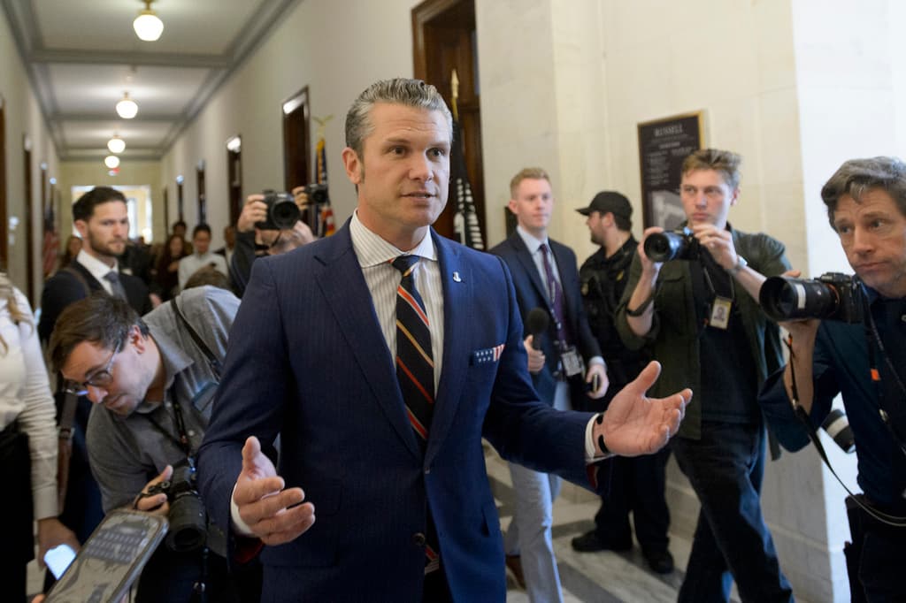 Pete Hegseth, candidato de Trump para dirigir el Pentágono, enfrenta un escrutinio cada vez más profundo en el Senado