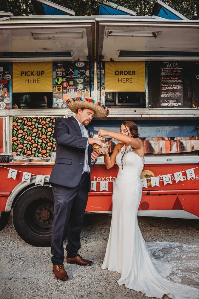 Encuentra más recomendaciones de Yelp, 
<b><a href="https://www.yelp.com/search?find_desc=Food+Trucks+&find_loc=Atlanta%2C+GA&cflt=mexican%2Ccaribbean%2Clatin%2Cvenezuelan%2Cpuertorican&start=0">aquí</a></b>.