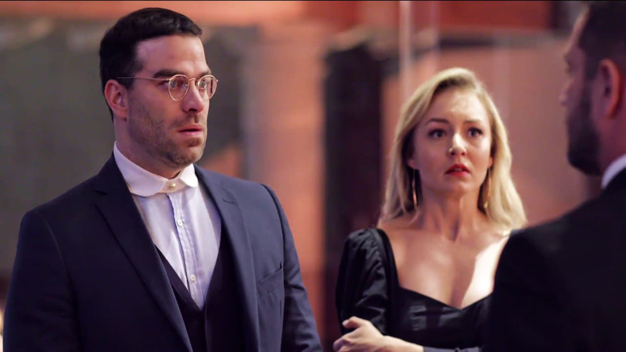 A Boyer le sorprendió la respuesta de la audiencia sobre este tema: "Me sorprendió mucho cuando la gente se identificó y se creyó la historia de los transmigrados y entró dentro de este juego […] Creo que podemos atrevernos a 
<b><a href="https://www.univision.com/entretenimiento/amar-a-muerte-tendra-segunda-parte-angelique-boyer-saca-a-todo-el-mundo-de-dudas-fotos" target="_blank">hacer historias un poco más surrealistas</a></b>". 
<br>