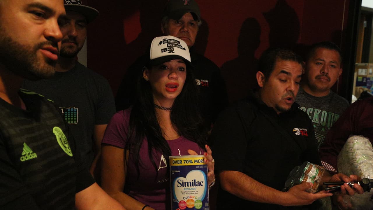 Raúl 'El Pelón', Carla Medrano y El Feo ya están en Texas y quedaron sin palabras por ver el apoyo de todos sus radioescuchas en Dallas.