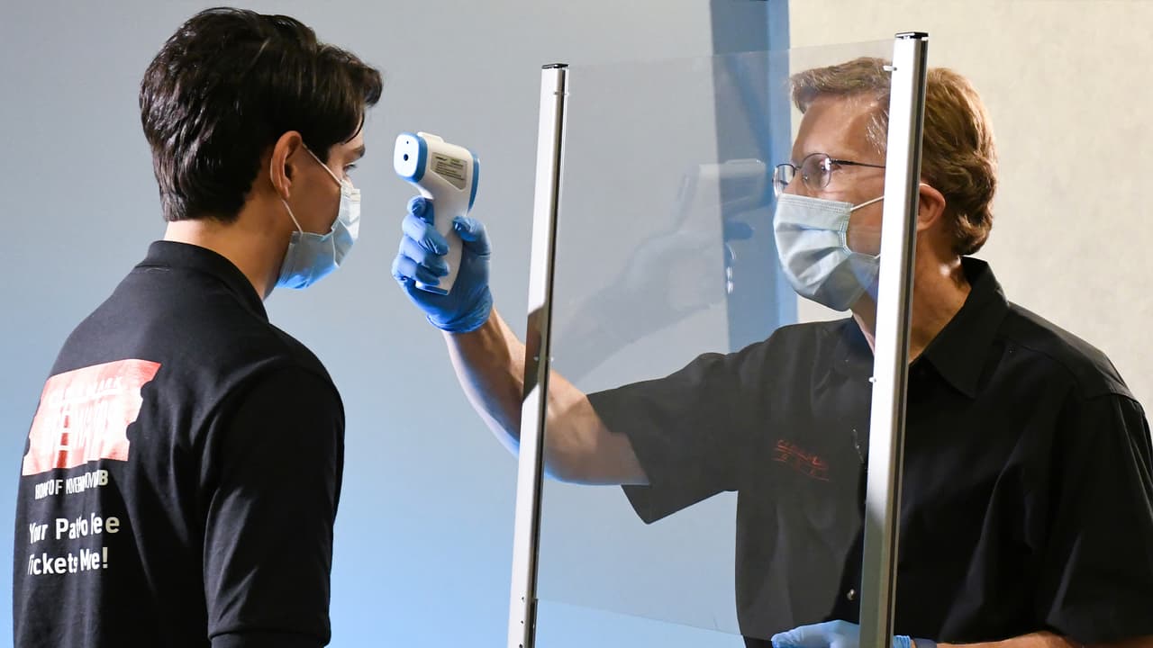 Los empleados serán sometidos a chequeos antes de comenzar cada turno.