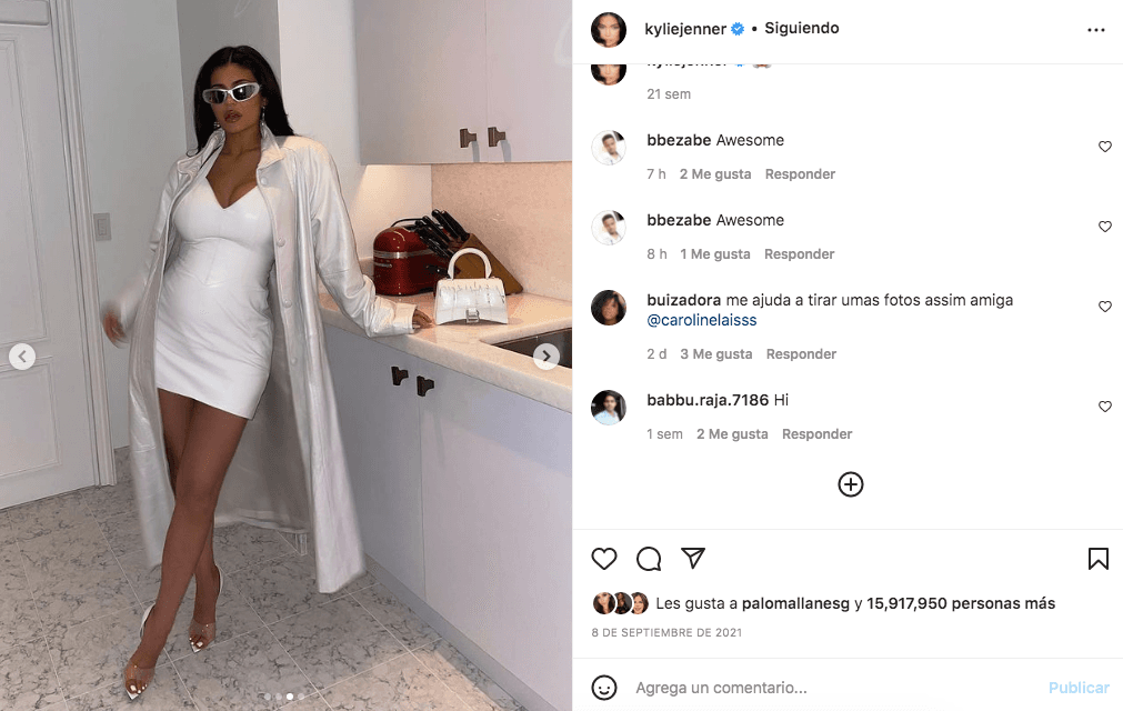 Tras este anuncio, Jenner ha lucido su baby bump en varias publicaciones en su Instagram, las cuales también suman millones de likes.