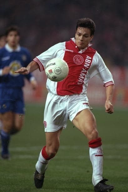 1996: El finlandés Jari Litmanen tuvo un buen torneo con el Ajax, gracias a sus nueve goles.