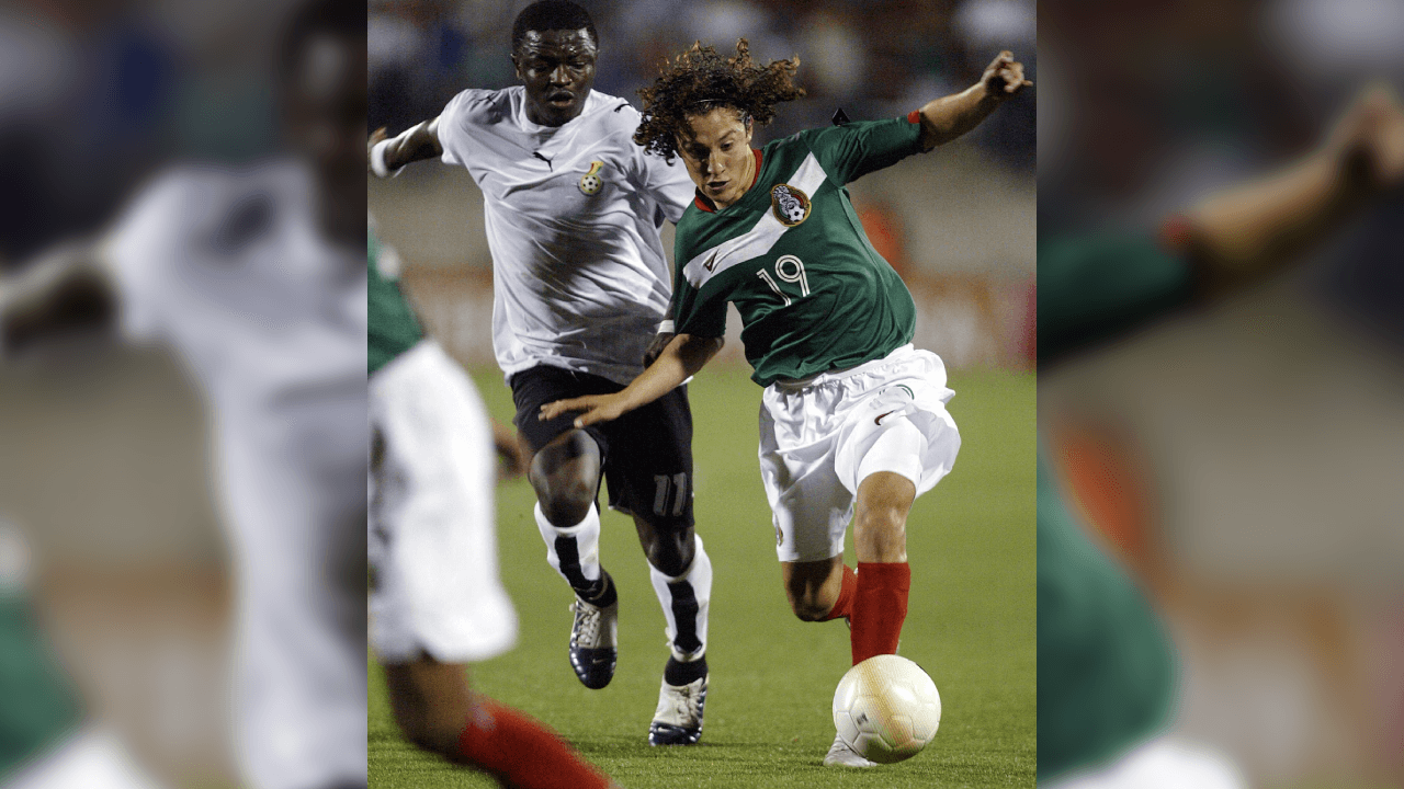 <b>Futbolista de calidad</b>
<br>- Guardado debutó en la Selección Mexicana con Ricardo La Volpe en un partido amistoso ante Hungría en diciembre del 2005.
<br>- Su nivel de juego le permitió mostrarse a corta edad y hoy es un referente del Tri.