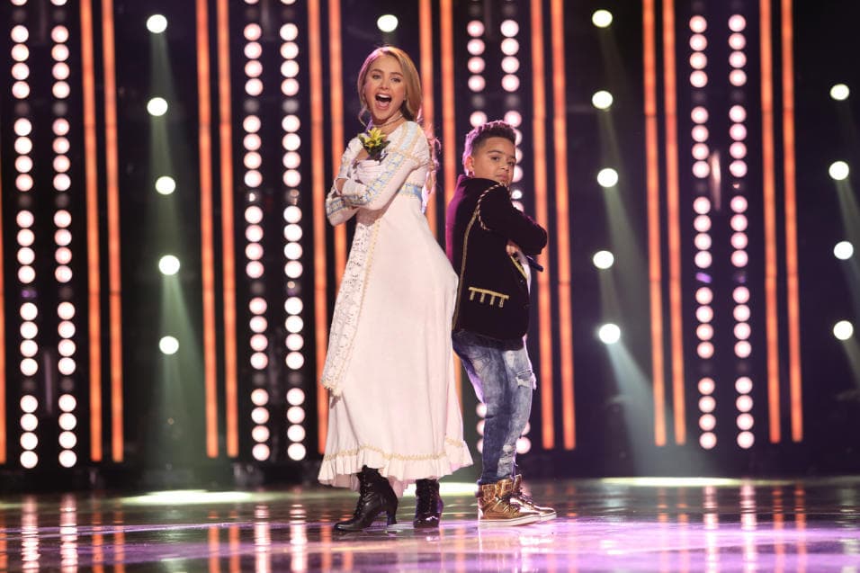 Con un toque bastante moderno, 
<b>Almany</b> y 
<b>Ximena Córdoba</b> hicieron una representación de 'Romeo & Juliette'. 
<b><a href="http://www.univision.com/shows/pequenos-gigantes/almany-fue-el-romeo-perfecto-para-ximena-cordoba-video" target="_blank">Mira aquí el VIDEO</a></b>