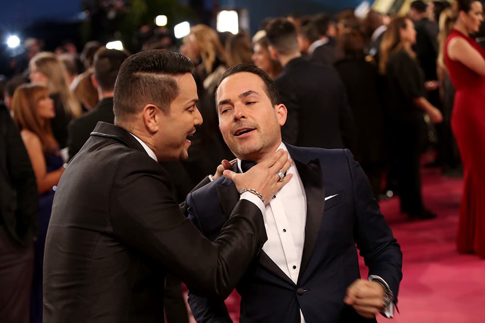 "Ooooigame no, me ahorcó", Victor Manuelle perdió la paciencia con Carlitos Calderón, ¿pues qué le habrá preguntado?