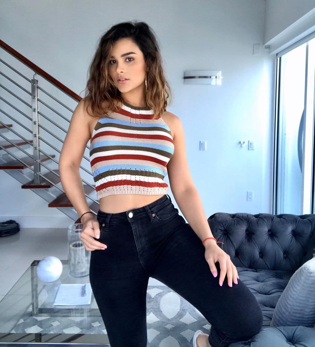 Después de varias semanas transmitiendo desde casa, prácticamente 30 días, la exreina de Nuestra Belleza Latina regresó feliz al estudio de El Gordo y La Flaca.