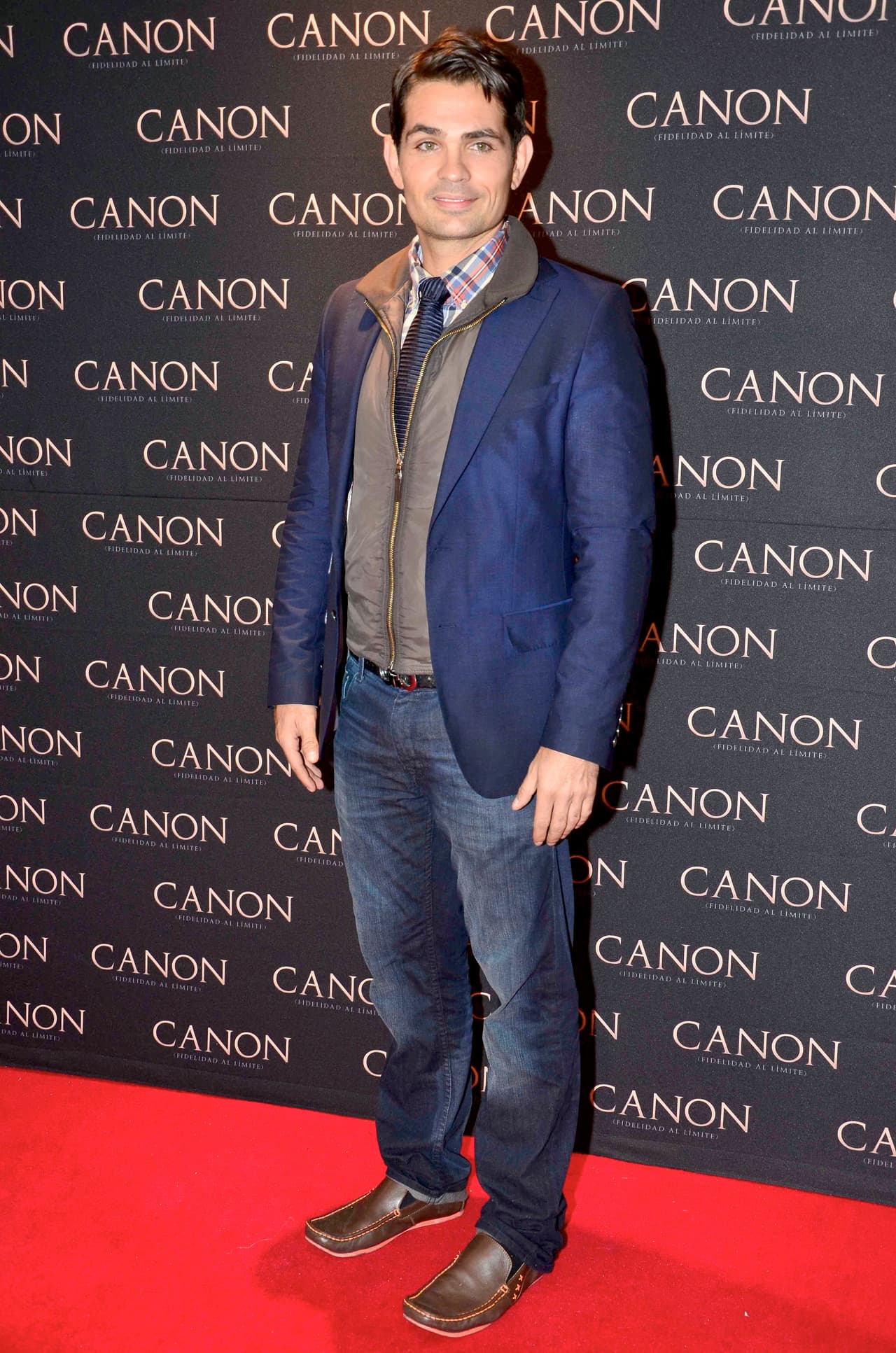 Hoy, Valencia intenta seguir con su vida y saldar la cuenta que aún debe por el sacrificio que hizo para salvar la vida de su hijo:
<b><a href="https://www.univision.com/shows/como-tu-no-hay-dos/tras-ser-papa-ferdinando-valencia-regresa-a-las-telenovelas-en-como-tu-no-hay-dos-fotos" target="_blank">"No hay novela que me alcance"</a></b>, dijo en referencia a la cantidad que tiene que pagar. 
<br>