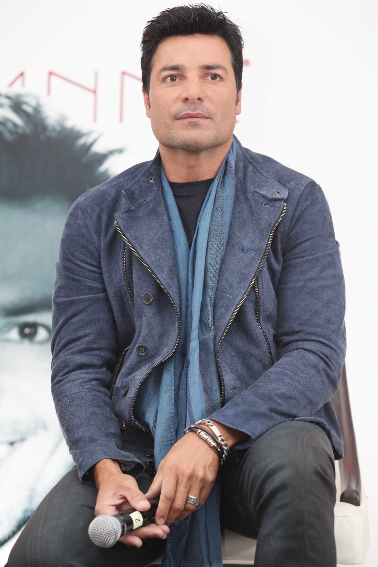 Es un ídolo que ha trascendido generaciones y su música sigue siendo tan pegada que por eso sigue tan vigente.