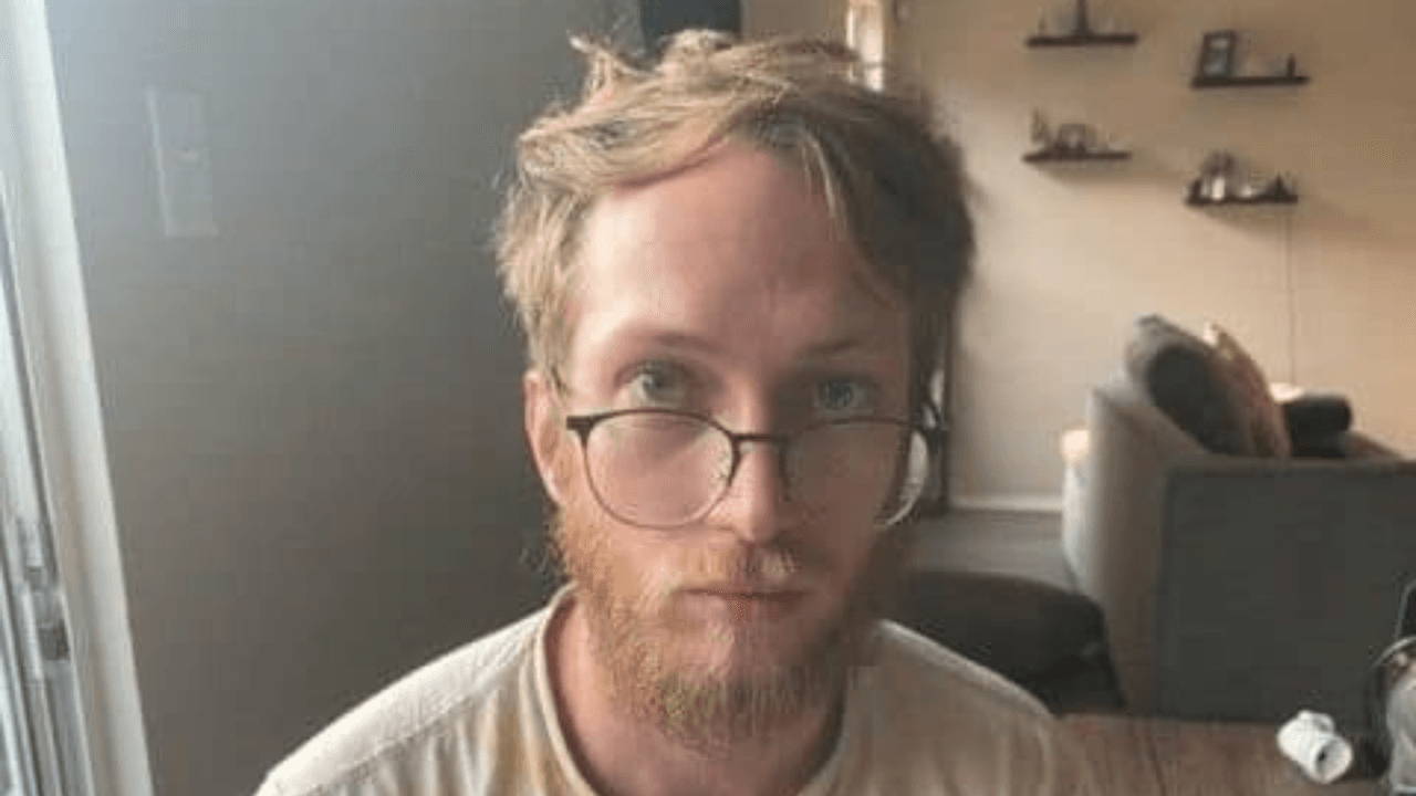 Ryan Harper, quien tenía una orden de arresto del estado de Arizona por presunto lavado de dinero, fue detenido en San Antonio y le encontraron un valor de casi $157,000 en narcóticos.