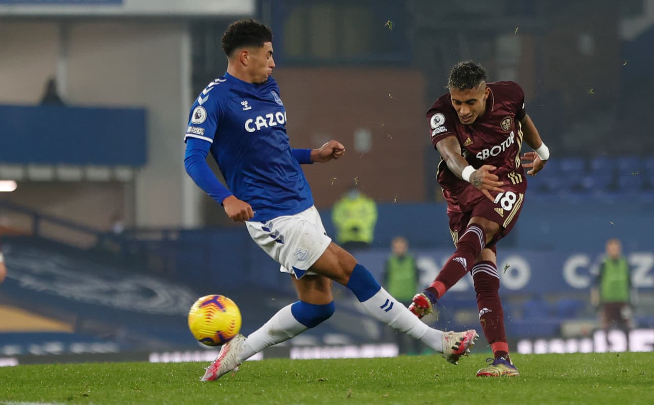 Leeds de Bielsa derrotó por la mínima al Everton de Ancelotti con gol de Raphael Días (79’).