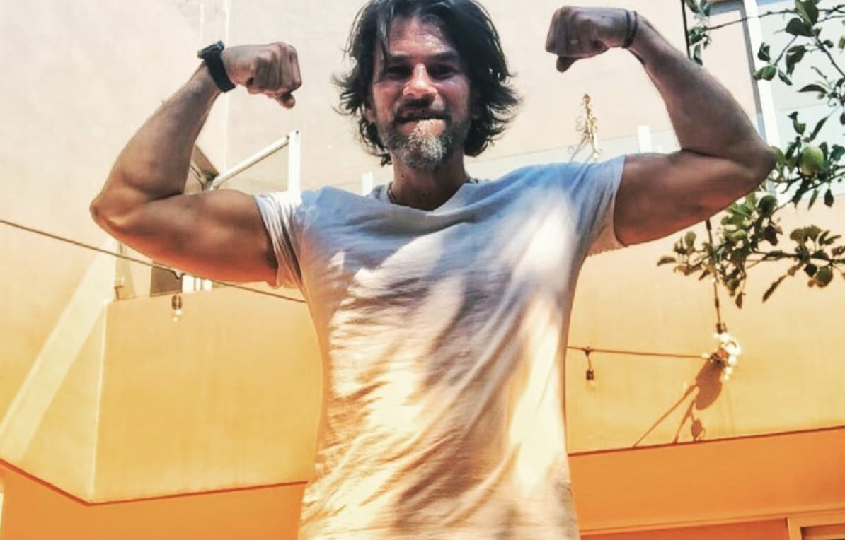 Además, con los capitanes de los equipos, la velocistas Macky González y el coach Memo Corral, no hay duda de que este nuevo reality show será un despliegue de fuerza y destreza física en pantalla.