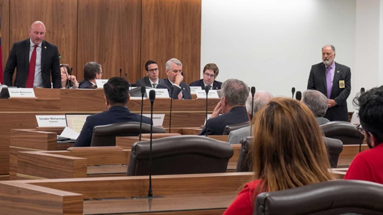 Carolina del Norte aprueba la SB 153: más cooperación con ICE y nuevos controles sobre beneficios estatales