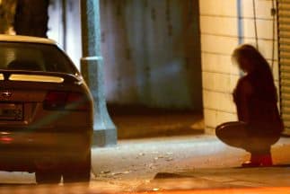 Buscan combatir el tráfico de personas en Texas con la campaña '¿Me puedes ver?'