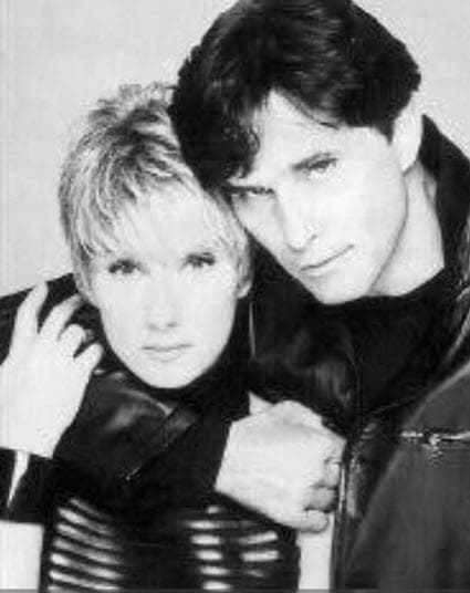 El actor dio más detalles del estado de salud de su esposa un mes después, durante una entrevista con Gustavo Adolfo Infante. Zurita explicó que el problema que tenía Christian en la columna estaba afectando uno de sus brazos.