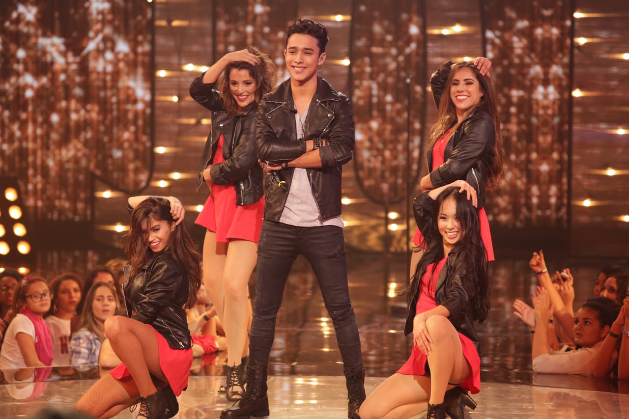 Una noche donde se le hizo honor al Latin GRAMMY, hubo sorpresas y la eliminación de un chico más. Esta noche le dijimos adiós a Sebastián y los jueces, además de no tener paciencia, fueron difíciles de complacer.