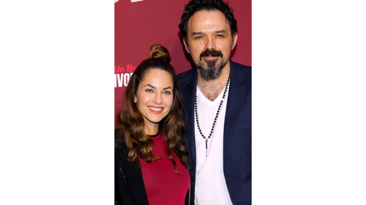 Fernando Rovzar es hermano de Billy Rovzar, esposo de Claudia Álvarez.