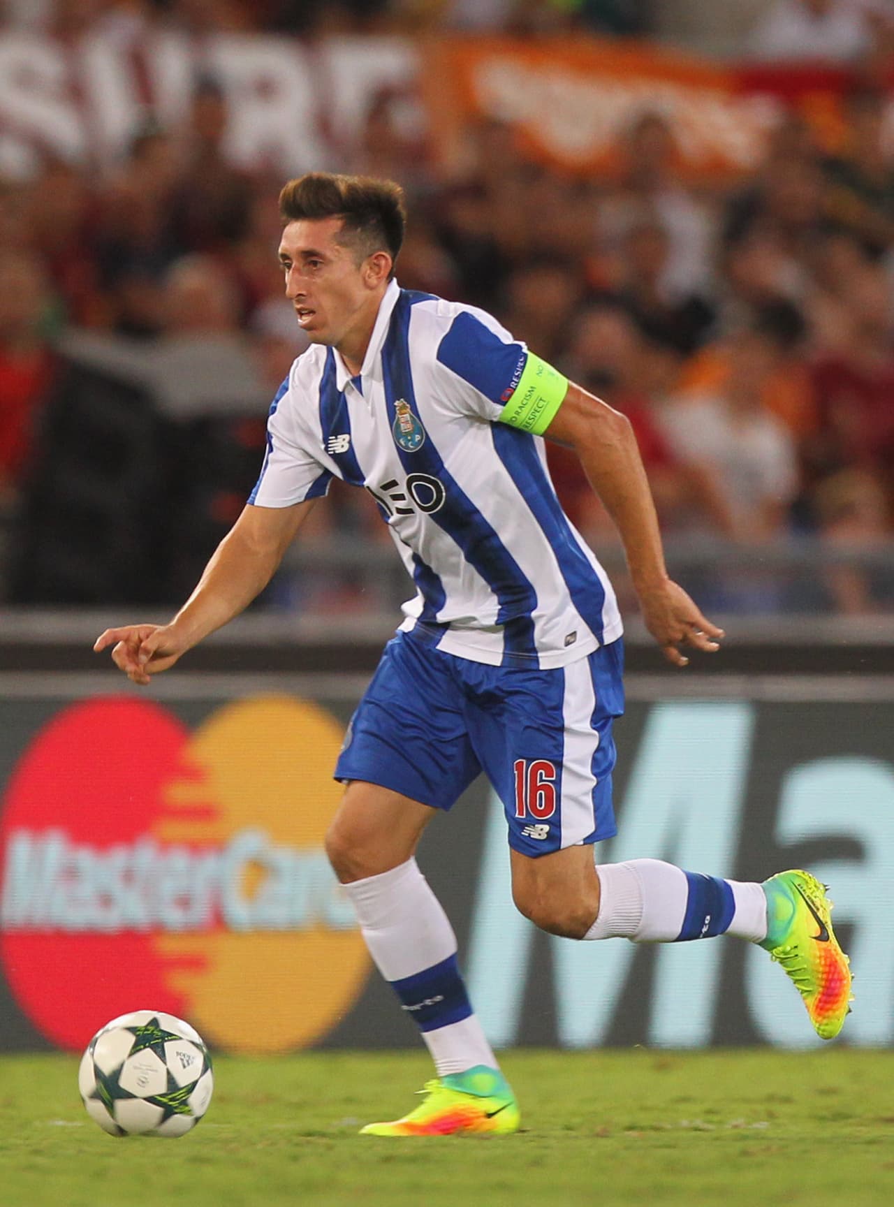 Liga NOS - Jornada 24: F.C. Porto 7-0 Nacional - Héctor Herrera tampoco fue convocado por lesión, el corte en el pie que sufrió ante Juventus en Champions League.