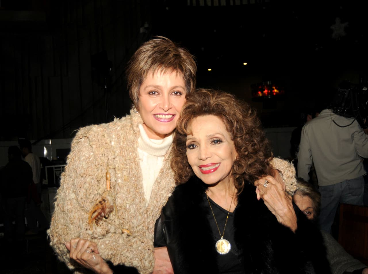 <b><a href="http://www.univision.com/temas/daniela-romo">Daniela Romo</a></b> y 
<b>María Victoria</b> además de ser grandes actrices, comparten la pasión por la religión, es por eso que ellas dos año con año acuden a visitar a la Virgen de Guadalupe en su día.