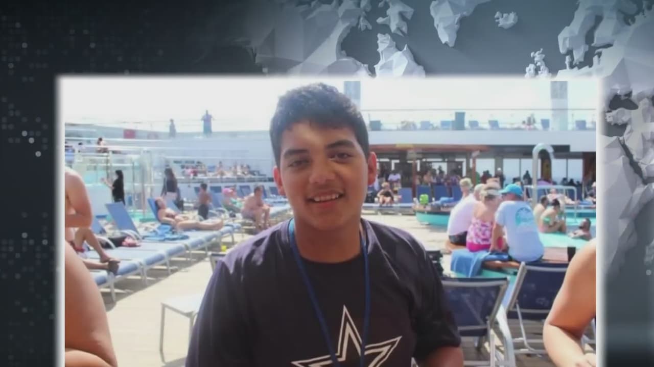 Familia de una de las víctimas de la masacre en la secundaria Santa Fe demanda a los padres del atacante