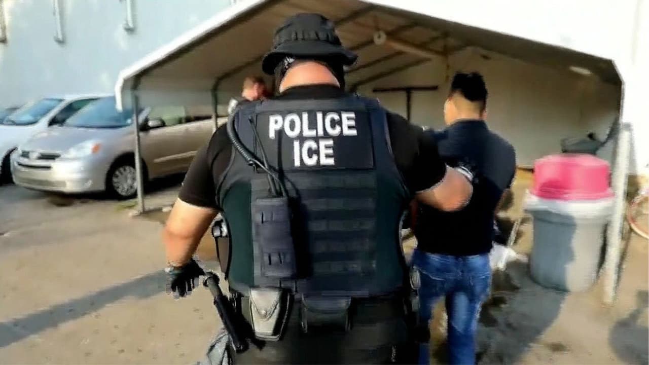 Abogado de inmigración analiza la pausa en citas para visas y el anuncio de Nueva York que limitaría a ICE