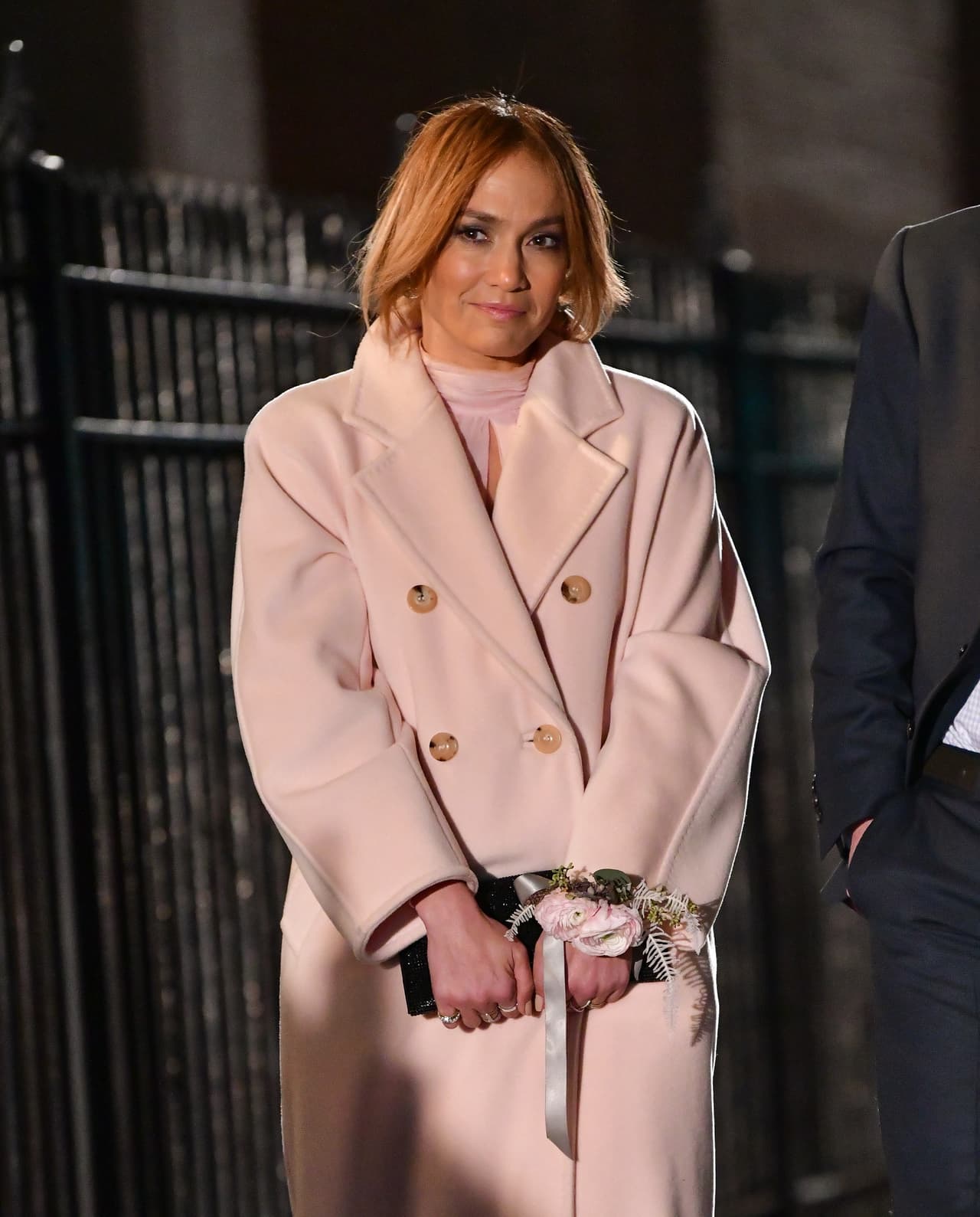 “Solo recuerdo ese sentimiento. Si algo anda mal con ese bebé... voy a morir. Recuerdo mirar a Marc y decir, 'deberíamos llamar al médico'... comencé a entrar en pánico un poco", narró JLo a CNN, según refirió 
<b><a href="https://us.hola.com/celebrities/2019112130186/marc-anthony-sister-family-tragedy-cancer/" target="_blank">Hola!</a></b> este jueves.