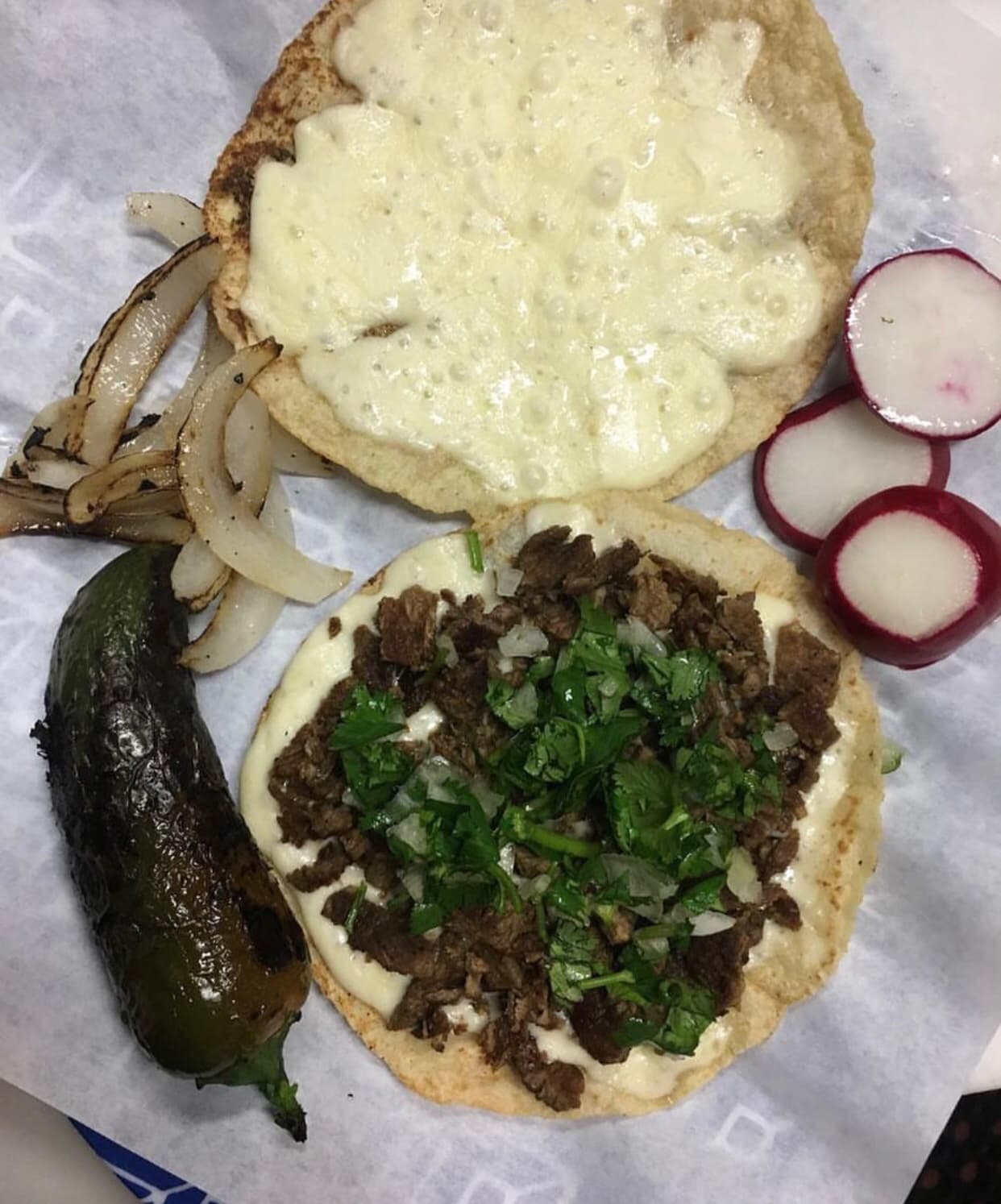 Los vampiros de carne asada siempre están entre los preferidos del
<a href="http://www.univision.com/temas/el-compa-ivan">Compa Ivan.</a>