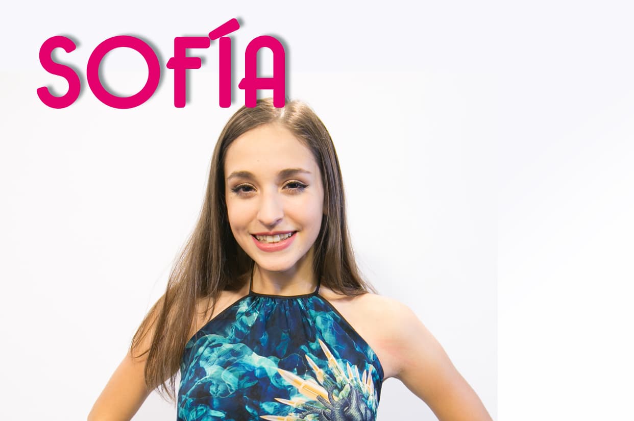 Sofía Delfino de Venezuela heredó la pasión por la música de su padre y sorprendió con "At Last" de Etta James.