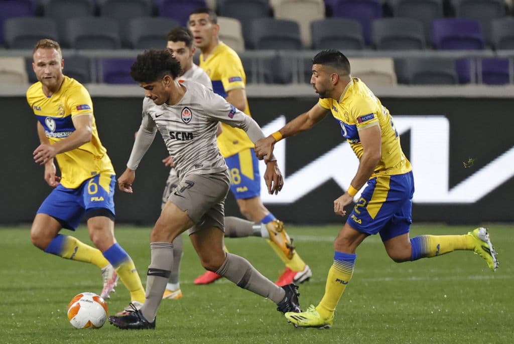 Maccabi Tel-Aviv no aprovecho la localía y cayó ante el Shakhtar 0-2.