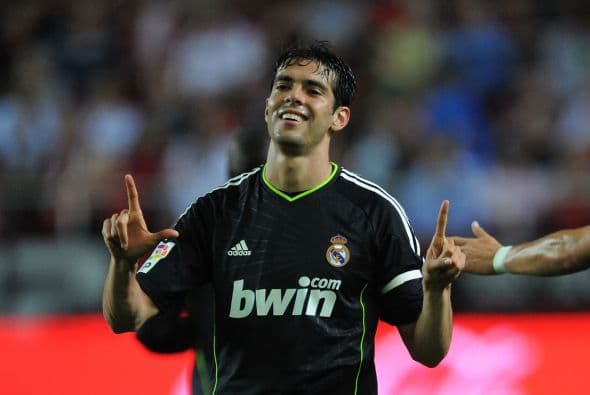 24. KAKÁ- El mediocampista brasileño aparece en este ranking tras ganar en un año poco más de $25 millones. Excelente cantidad para este joven de 29 años.