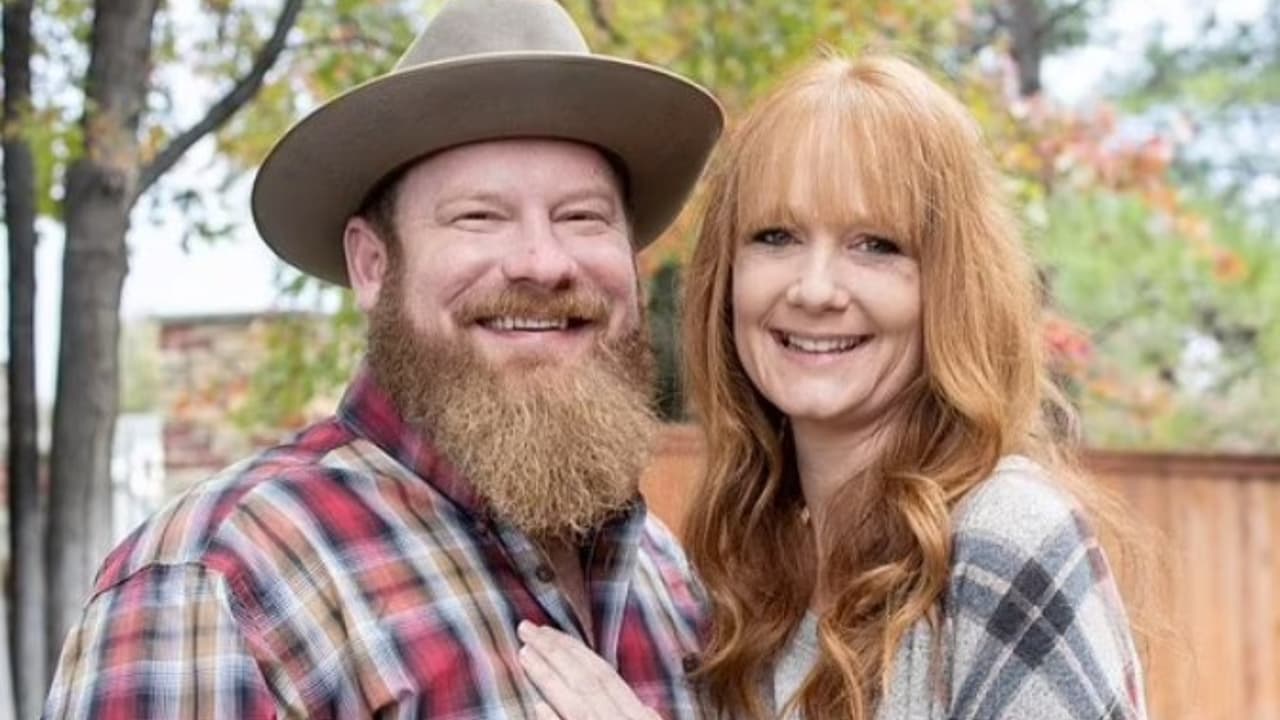 Muere el cantante Jake Flint a los 37 años horas después de su boda: su esposa está devastada