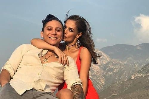 Edwin Luna y la actriz y conductora Alma Cero se conocieron en un programa de televisión, fueron novios durante tres años y en abril de 2017 informaron que se habían casado en secreto.