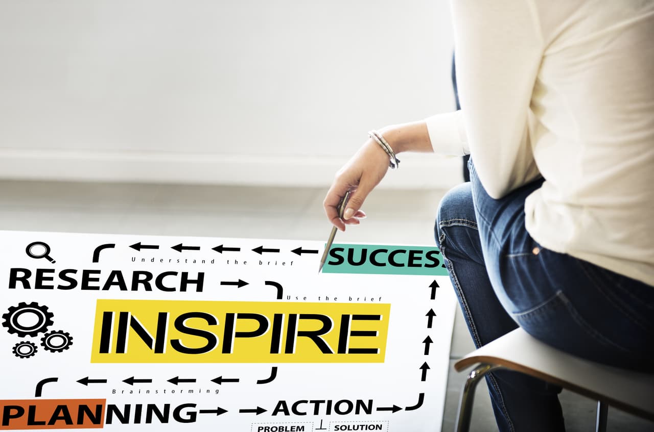 Tendrás ideas muy originales que si las pones a funcionar y no las dejas simplemente en tu cabeza darán resultados prometedores.