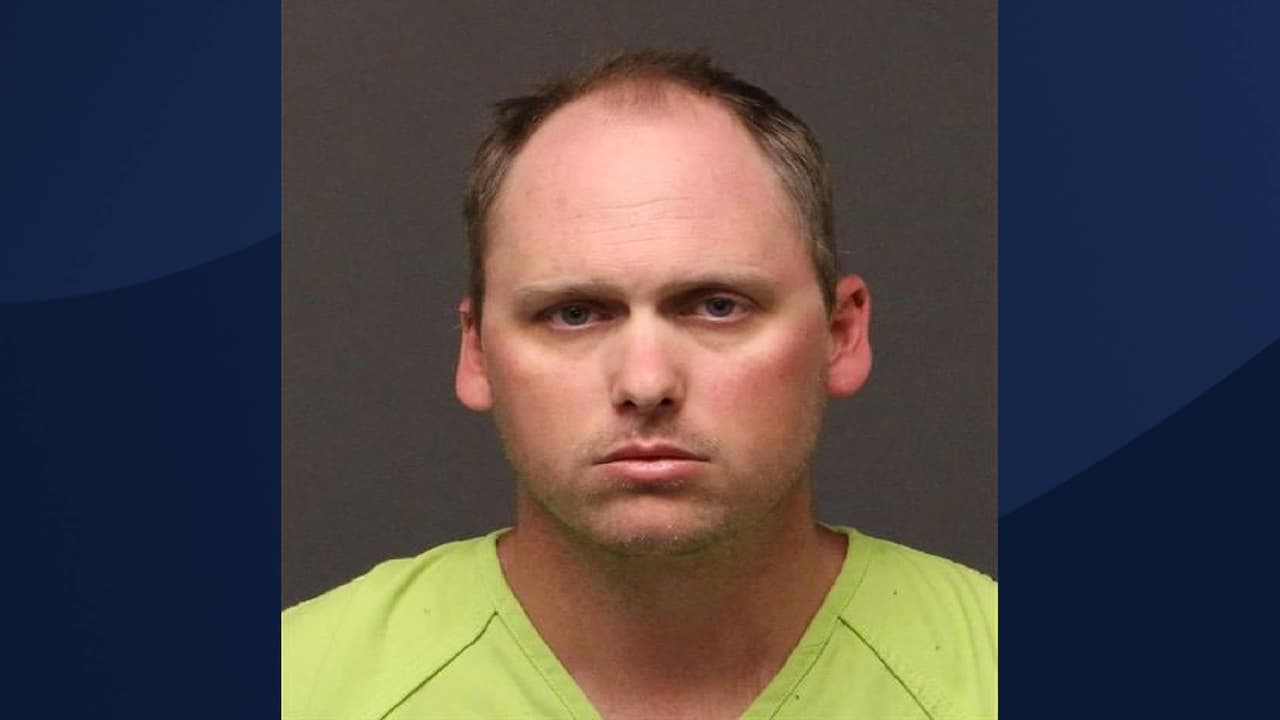 Arrestan a hombre acusado de matar a una mujer y ocultar su cadáver en una unidad de almacenamiento