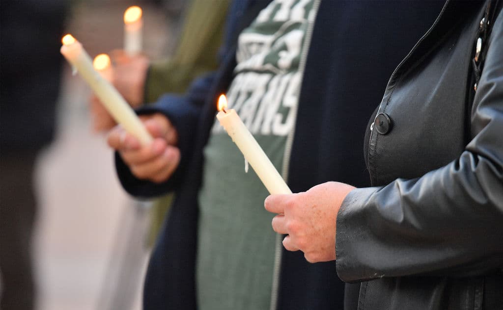 Completa esta lista 
<b>Albuquerque, Nuevo México</b>, con 
<b>82 homicidios</b> en agosto, superando el récord de 2020, pero hay otras ciudades a punto de incluirse: 
<b>Milwaukee (178, Wisconsin) y Minneapolis (91, Minnesota)</b>, al borde de superar récords de los noventa, una década muy violenta en algunas ciudades de EEUU.