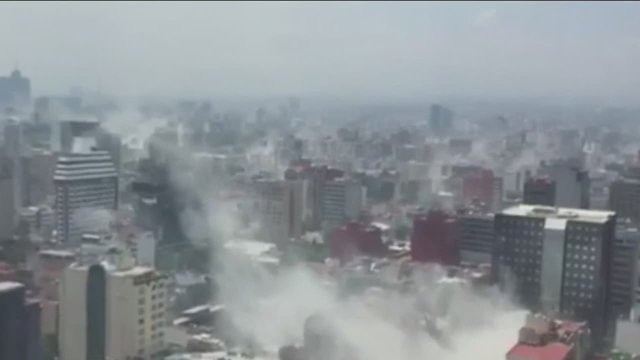 Reportan más de cien personas muertas en el terremoto de 7.1 que sacudió México