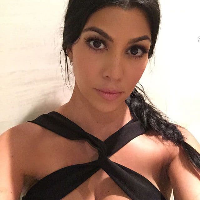 En un adelanto de la temporada 11 del reality show 'Keeping Up With The Kardashians', Kourt abre su corazón frente a Kim.