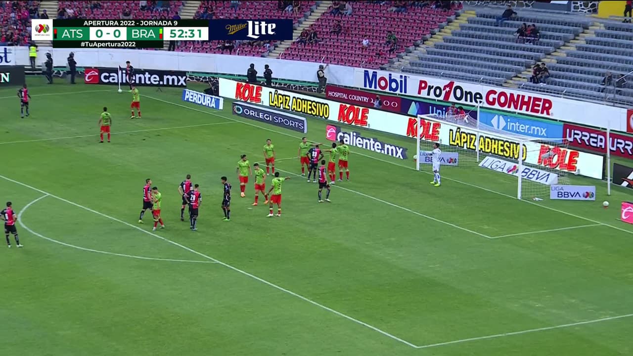 ¡TIRO ATAJADO! disparo por Édgar Zaldívar.