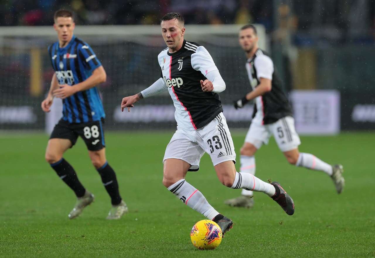 Gosens (56’) adelantó a los de casa, pero Higuaín (74’, 82’) anotó en dos ocasiones para darle vuelta al partido y Dybala (92’) anotó el 3-1 final.