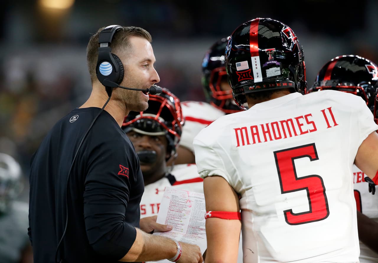 Durante su primer año como quarterback titular con el jersey de Whitehouse High School brilló luego de juntar números sensacionales. Completó 388 de 591 pases y lanzó para 5,052 yardas, más 41 touchdowns por aire y 12 los consiguió por la vía terrestre.