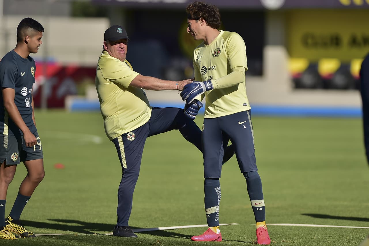 Jugadores de América y cuerpo técnico se difieren sueldos