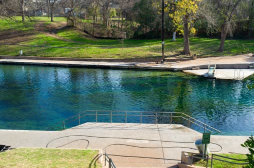 Barton Springs Pool se prepara para reabrir en medio de pandemia de coronavirus 