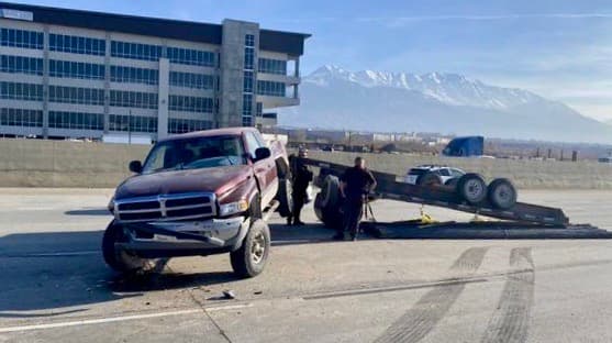 Aparatoso choque de camiones causa cierre de la I-15 en Salt Lake City